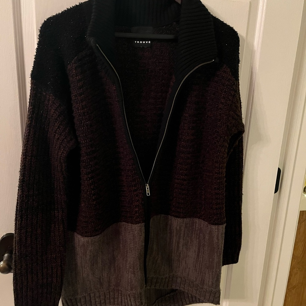 Trouve sweater size M multi colored